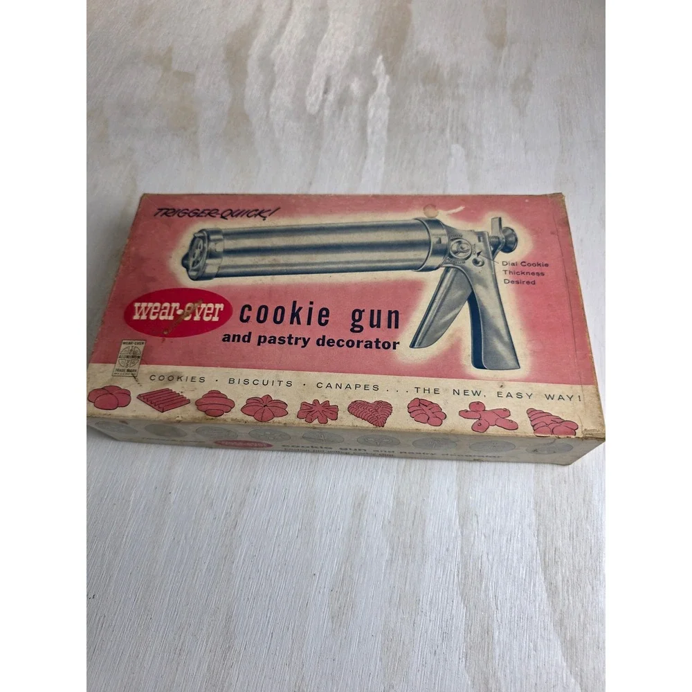 Vintage Wear-Ever Cookie Gun No. 3365 Aluminum Pastry Decorator Press MCM Box